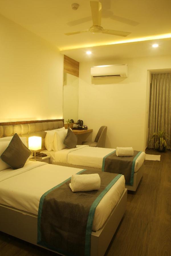 Park Iris Hotels, Mg Road Виджаявада Экстерьер фото